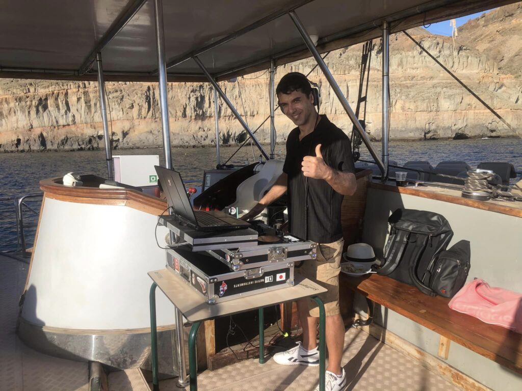 Bottoms Up Gay Boat Party Dec 23 - 2